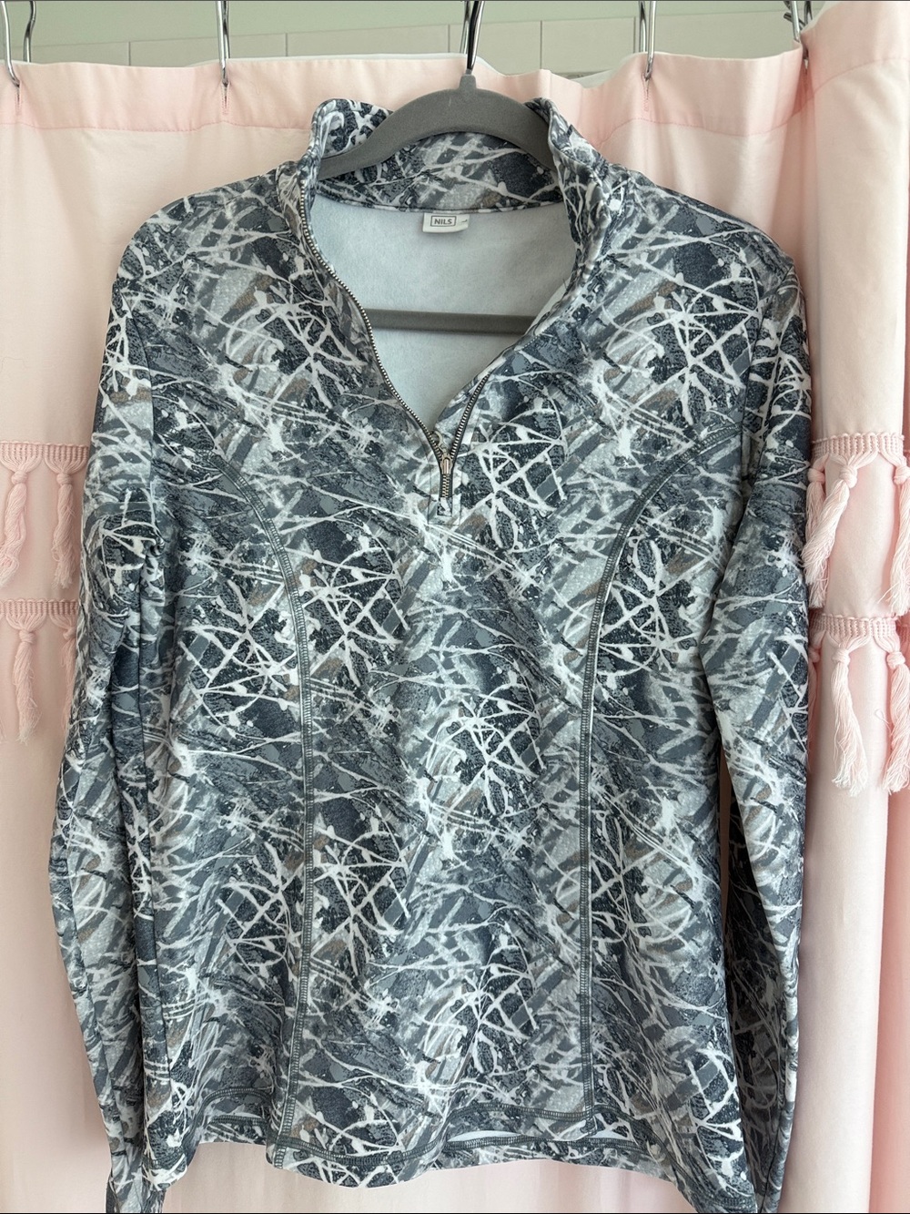 NILS Gray & White Abstract Quarter-Zip Pullover
